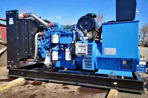 星空官方版网站登录入口-星空(中国)机电一批柴油发电机组发往客户手中